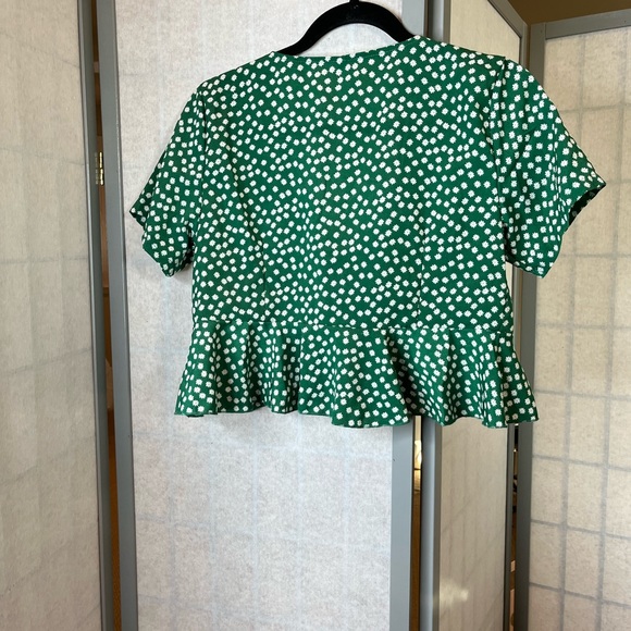 Shein green floral wrap - Picture 5 of 6